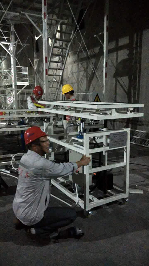 To celebrate the delivery of the mobile platform for the hong kong-macau bridge project